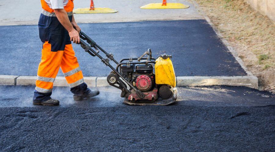 Professional gutter cleaning in Whitmire, SC
